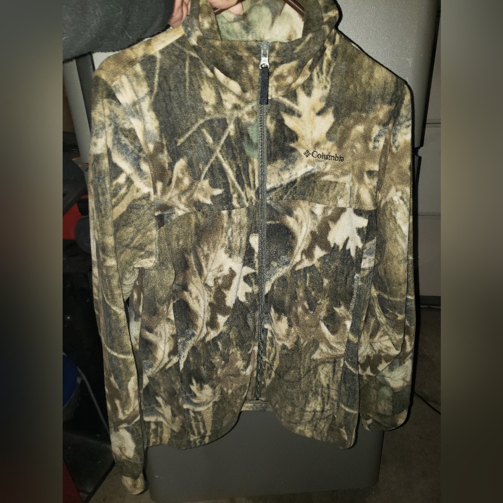 Columbia Camo jacket Size 18-20 Youth